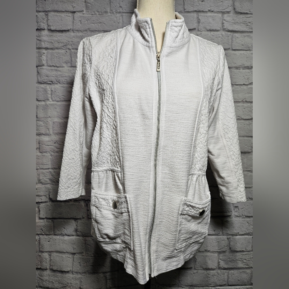 Women's White Zip-Up Jacket